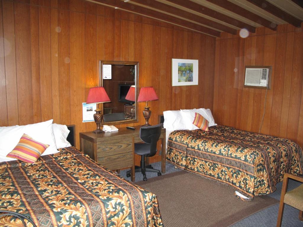 Blue Mountain Motel Pincher Creek Δωμάτιο φωτογραφία