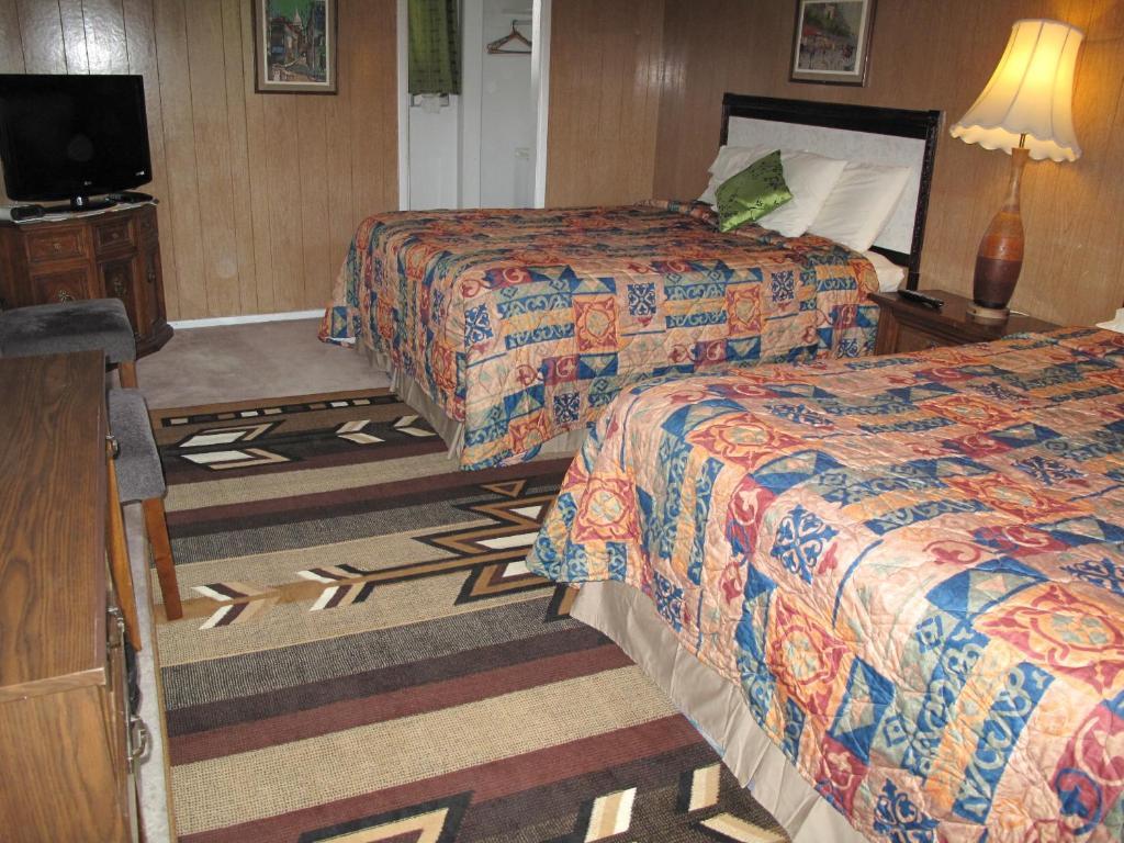 Blue Mountain Motel Pincher Creek Δωμάτιο φωτογραφία
