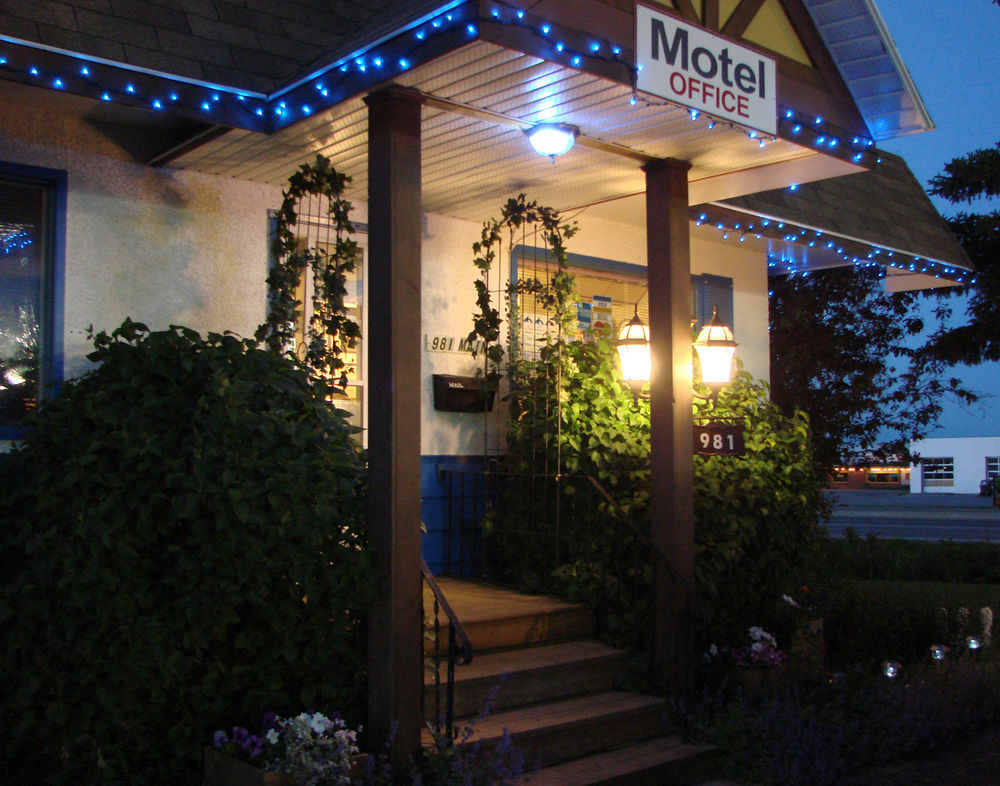 Blue Mountain Motel Pincher Creek Εξωτερικό φωτογραφία